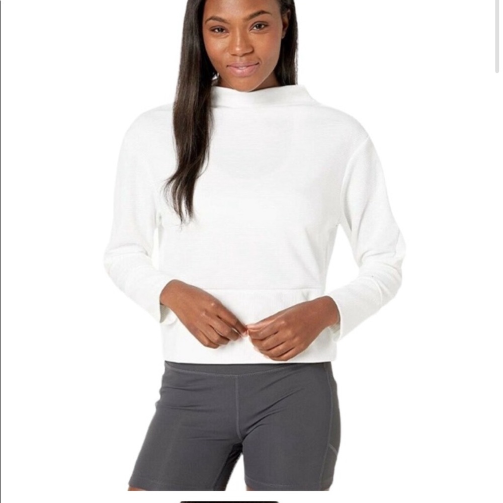 Nike Get Fit Mock neck crop too long sleeve